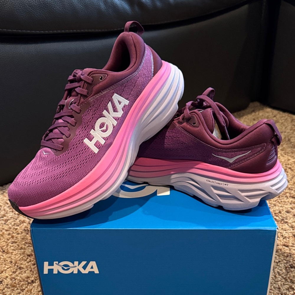 NIB Hoka Women’s Bondi 8, Size 9.5
